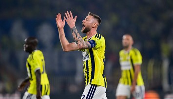 Súboj Slovákov o Ligu majstrov víťaza nepriniesol. Škriniar viedol Fenerbahce, Greif raz inkasoval