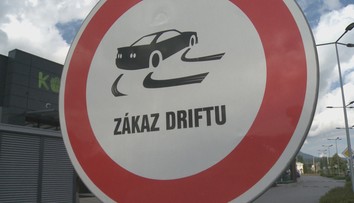 Na pozemok osadil jeho majiteľ zákazovú značku, ktorá neexistuje