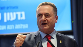 Izrael pohrozil Hamasu obnovením bojov, ak neodovzdá všetky telá rukojemníkov