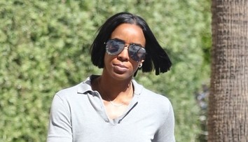 Slávna speváčka si zabudla podprsenku. Okoloidúcim bradavkami takmer oči vypichla