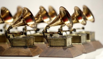 Oznámili nominácie na hudobné ceny Grammy. Najviac ich získali populárny raper a známa speváčka