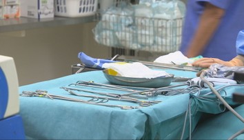 Problémy na jednodňových chirurgiách pokračujú. Budú si musieť pacienti VšZP hradiť zákroky v plnej výške?