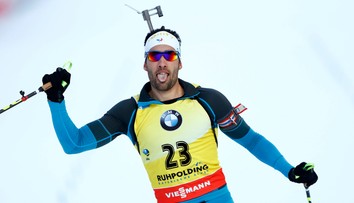 Mužské vytrvalostné preteky biatlonistov v Ruhpoldingu v réžii Martina Fourcada
