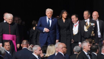 GALÉRIA: Na pápežovom pohrebe sa zúčastnili aj svetoví lídri. Pozrite si oblečenie prvých dám, panovníčok a političiek