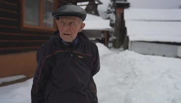 V obci, ktorá pomaly mizne z mapy, žije 101-ročný Mikuláš. Miestni ho považujú za poklad