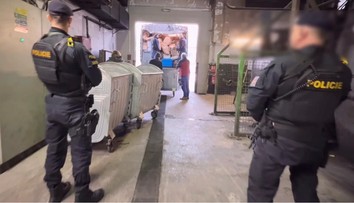 VIDEO: Čierny trh pripravili o astronomické sumy. Policajti spálili tony zadržaných drog