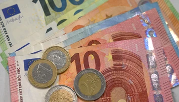 Pozor na správu z banky. Ak ju odignorujete, môžete si skomplikovať používanie účtu