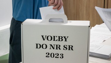 Strany súperili aj o milióny eur zo štátneho príspevku. Výpočty ukázali, o koľko si prilepšia