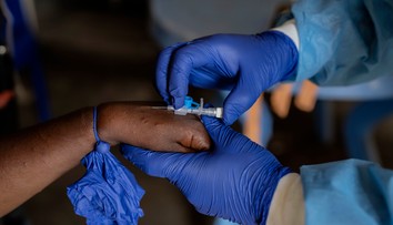 Nový variant opičích kiahní sa prvýkrát preniesol medzi ľuďmi v Európe