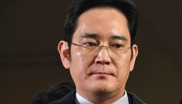Dediča spoločnosti Samsung zatkli v súvislosti s korupčným škandálom