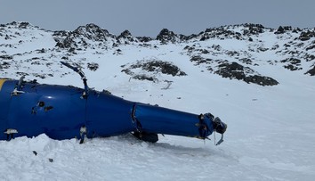 Petr Kellner po nehode ešte dve hodiny žil a upokojoval zvyšok posádky, uvádza advokátka
