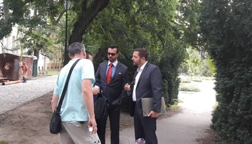 Brtvu z kauzy tunelovania BMG Invest a Horizont Slovakia zadržala polícia pred súdom