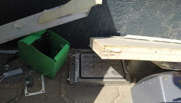 Tomášovom lietali peniaze, niekto tam vyhodil bankomat do vzduchu