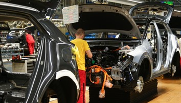 Asociácia priemyselných zväzov a dopravy varuje: Ak Trump zavedie clá, Slovensko bude najzasiahnutejšou krajinou