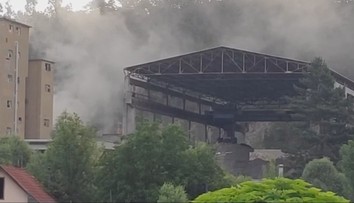 Prach z cementárne padá Slovákom rovno do domov: „Cítim to v krku aj ústach.