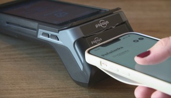 Prinútia majiteľov prevádzok, aby ponúkali aj platbu bez hotovosti. Pozreli sme sa, ako to vnímajú podnikatelia