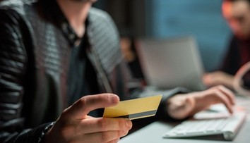 Ďalšia vlna hackerských útokov: Cez SMS idú po vašich peniazoch