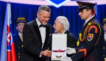 Prezident udelil štátne vyznamenania 22 osobnostiam, z toho štyrom in memoriam