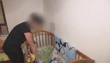 Mala predstavy o budúcnosti, Moniku však opantal tyran a alkoholik. Odísť z kola násilia nebolo ľahké