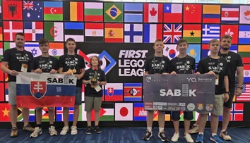 Zo Sabinova až do Houstonu: Slovenskí školáci s vlastným robotom porazili svetovú konkurenciu