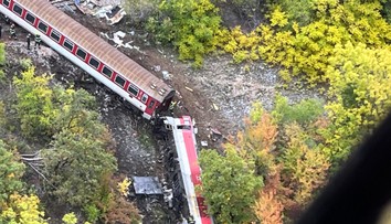 Príčinou zrážky vlakov pri Rožňave bola chyba rušňovodiča, potvrdil minister Ráž