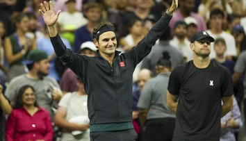 Úspešný návrat Federera na kurt. V exhibícii zdolal odvekého rivala