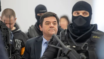 Pozrite si, ako vznikal zoznam lustrovaných a neskôr sledovaných novinárov