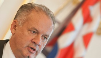 Prezident Kiska venoval mesačný plat resocializačnej komunite Antona Srholca