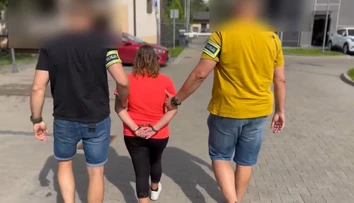 Napísala známej, že svojmu synovi urobila niečo veľmi zlé. Päťmesačný chlapček mal zlomené obe ruky aj nohu