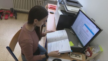 Hodiny práce navyše za rovnakú výplatu. Asistentov učiteľov čakajú zmeny