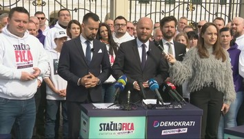 Demokrati odovzdali Pellegrinimu podpisy za referendum o predčasných voľbách