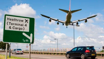 Britský parlament schválil rozšírenie londýnskeho letiska Heathrow o novú dráhu