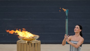 VIDEO: Olympijský oheň je už v rukách organizátorov. Putovať bude významnými miestami Talianska