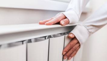 Prevádzkam, ktoré sídlia pod bytmi začali prichádzať faktúry za nedoplatky tepla