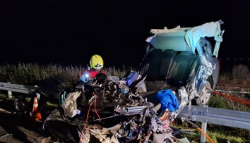 Mladá rodina z Horehronia sa ponáhľala na pohotovosť. Otec si oprotiidúce auto v tme zrejme nevšimol