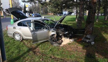 Vodička taxislužby v Prievidzi havarovala. V tele jej našli drogy, viezla aj cestujúcu