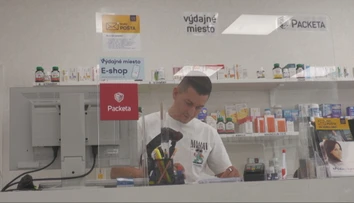 Na jednom mieste si kúpite lieky aj vyzdvihnete balík. Netradičná lekáreň má problém
