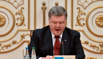 Jaceňuka chce Porošenko vymeniť za ženu