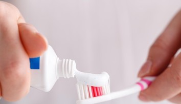 Slovenská dentálna hygienička varuje pred častou chybou. Môže viesť až k strate zubov