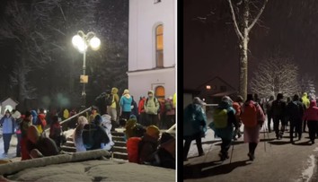 VIDEO: Extrémna krížová cesta na Orave. Stovky ľudí v príšernom počasí vyrazili na 45-kilometrovú trasu