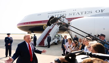 Zažil útoky z 11. septembra aj vojny na Blízkom východe. Ikonický Air Force One po 30 rokoch končí, Trump ukázal nový