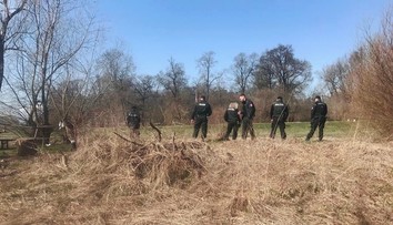 Veľká pátracia akcia pri rieke Morava. Hľadajú 43-ročného muža, ktorý bol s kamarátmi na rybačke