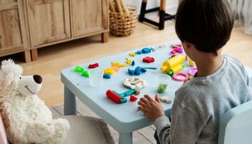 Hranie sa s plastovými hračkami môže byť nebezpečné: Vedci v nich odhalili nebezpečné koncentrácie látok