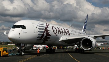 Nabíjate si mobil v lietadle? Viaceré aerolinky to už zakazujú