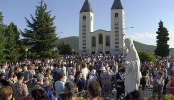 Dobrá správa pre pútnikov: Vatikán uznal Medžugorie za oficiálne pútnické miesto