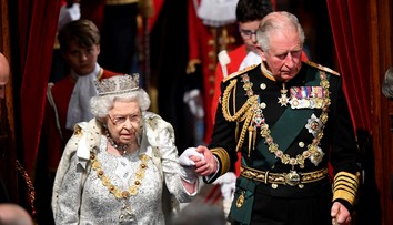 Kráľovná Alžbeta II. sa chystá čoskoro abdikovať, prezradili aj presný dátum