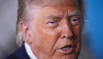 Irán príliš dlho otáľal s uzavretím dohody, teraz bude musieť zaplatiť, vyhráža sa Trump