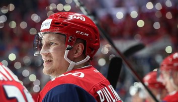 Ako jediný Fín hrával v KHL, jeho návrat domov spôsobil rozruch. Podpis Pulkkinena vyšiel klub draho