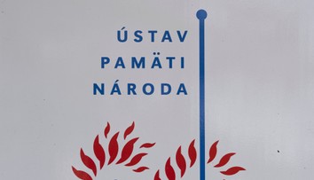 Ústav pamäti národa zverejnil mená vyšetrovateľov ŠtB. Plánuje v tom pokračovať