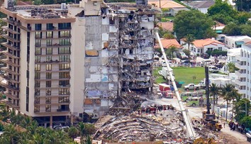 Z trosiek zrútenej budovy na Floride vytiahli už 86 tiel